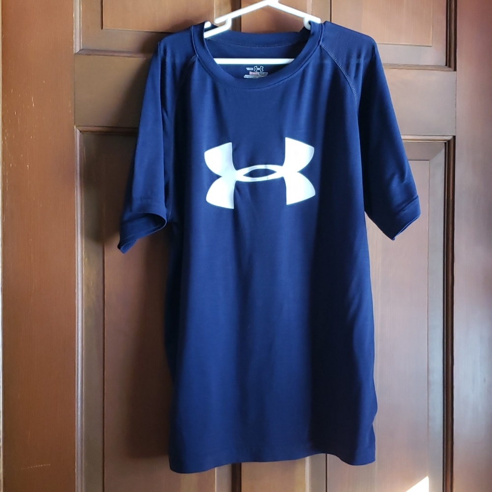 Boys Under Armor tshirt
